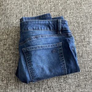 DL 1961’s mid rise skinny jeans in size 27; excellent condition